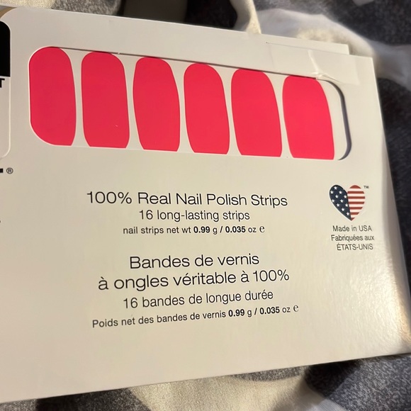 Color Street Other - Color Street Nail Set Gloss Angeles